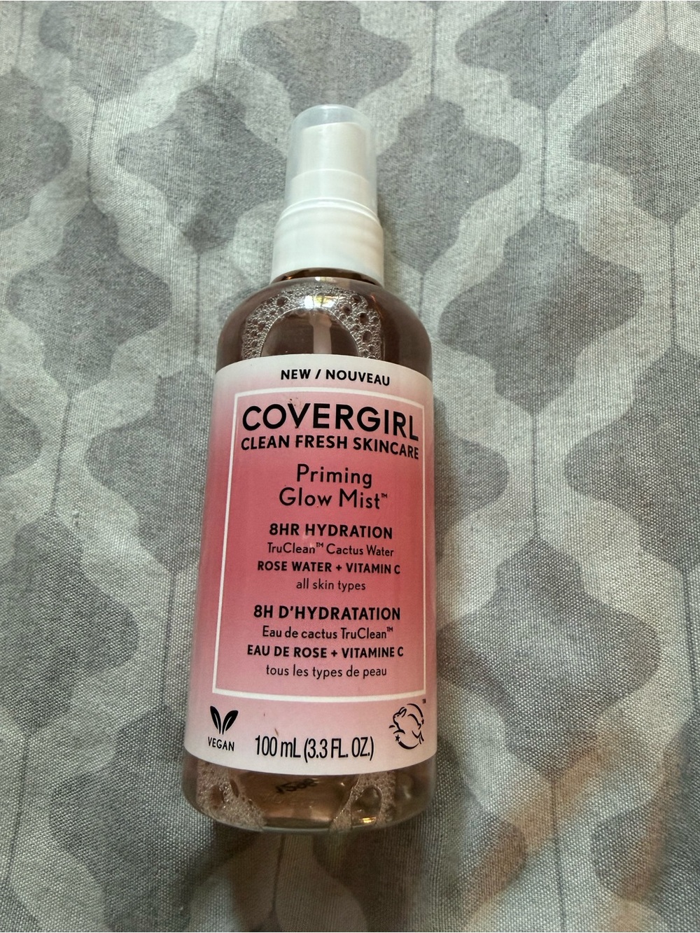 COVERGIRL Priming Glow Mist — Pink and White Bottle